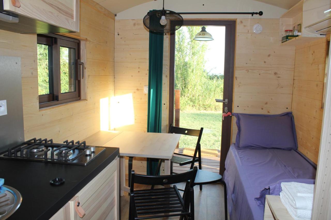 Ferienhaus Mas Dou L'estele Roulotte-gite *